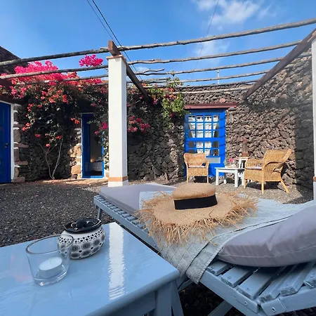 Schoen Eingerichtetes La Yazmina Holiday home Uga