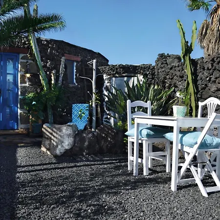 Holiday home Schoen Eingerichtetes La Yazmina Uga